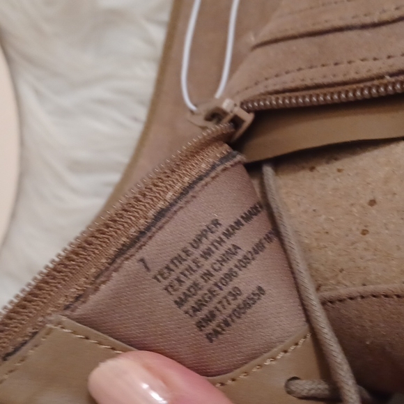 📁💼PRICE DROP TODAY 🌿🌻🌿👢NWT CUTE BOOTIES - Picture 6 of 7